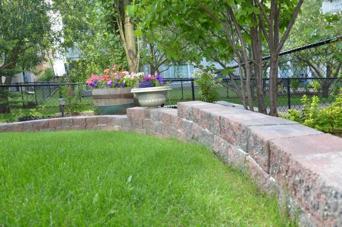 Garden bed landscaper calgary