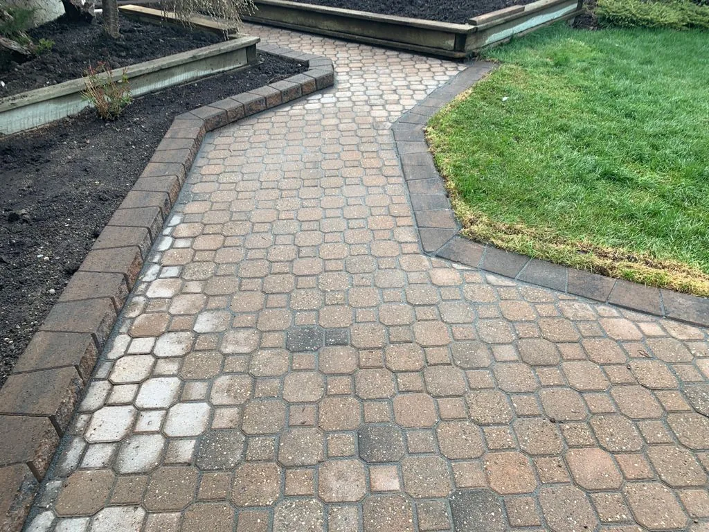 Walkway Inspiration: Gravel, Stones, Steps photo 11