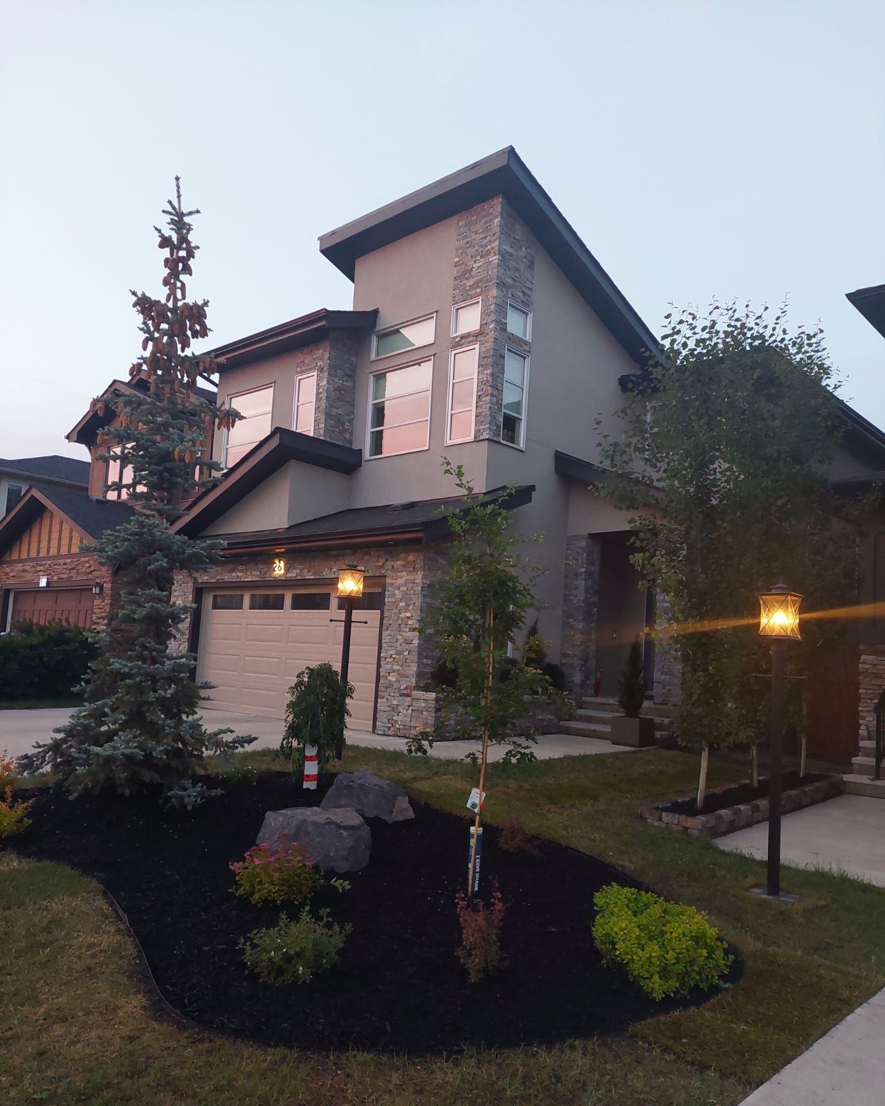 Aspen Woods Dreamscape Curb Appeal photo 5