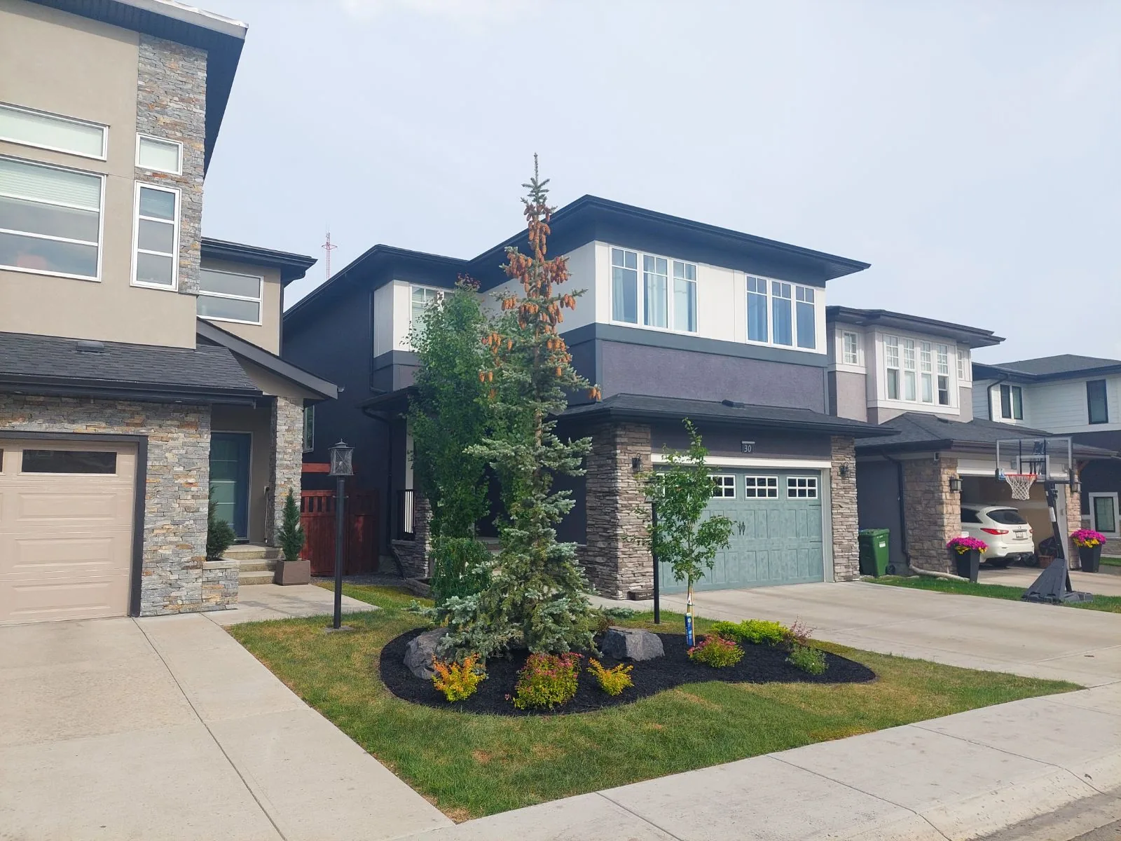 Aspen Woods Dreamscape Curb Appeal photo 1