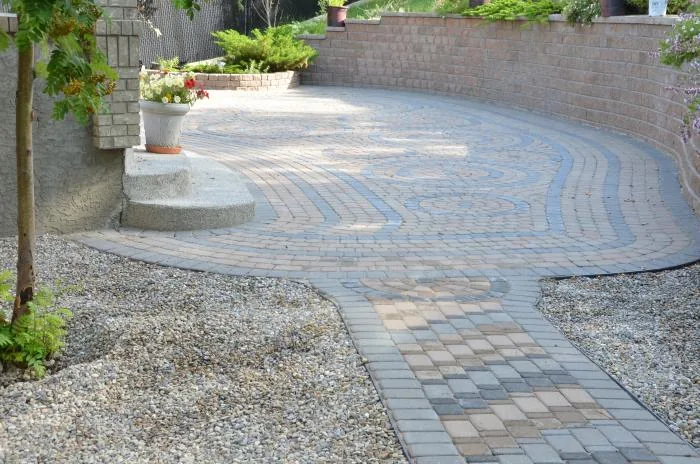SUSTAINABLE LANDSCAPING FOR AN ECO-CONSCIOUS IN Calgary, Alberta LANDSCAPE DESIGN photo 3