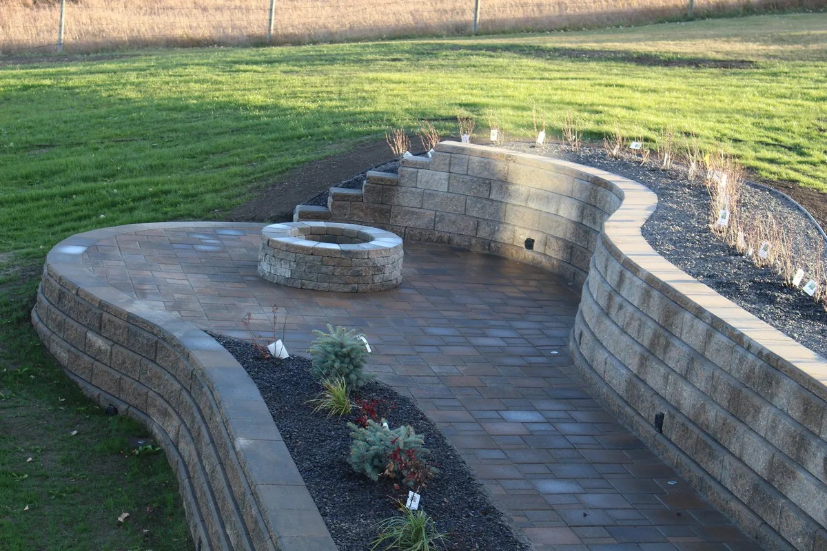 Best Retaining Walls Builder Landscaper Calgary photo 2