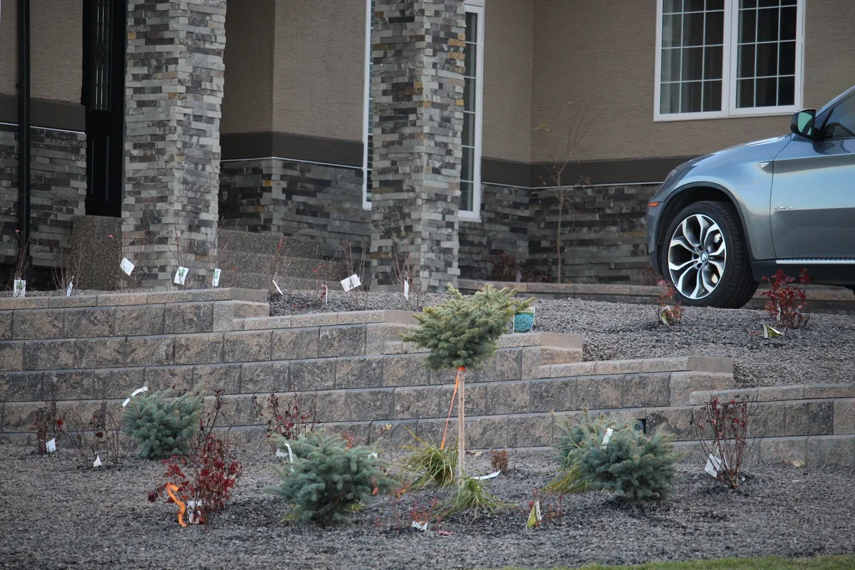 Best Retaining Walls Builder Landscaper Calgary photo 3