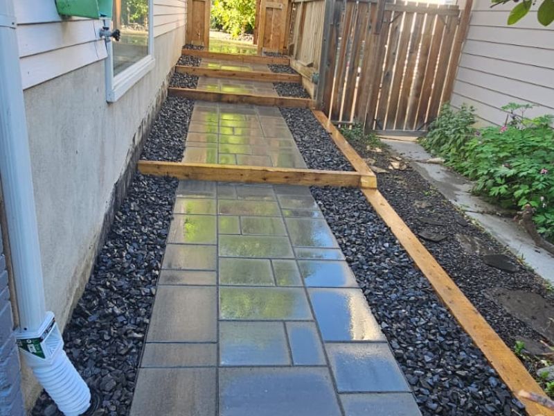 sideyard-calgary-design-steps-paving-stones-min